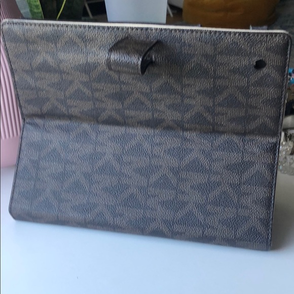 Michael Kors iPad case - Picture 6 of 11
